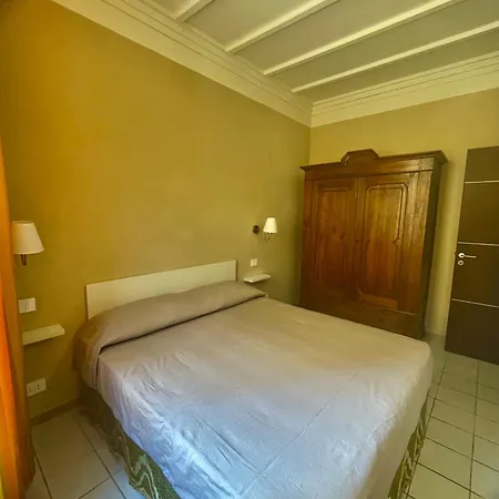 Teresa Zona Cattedrale Asti